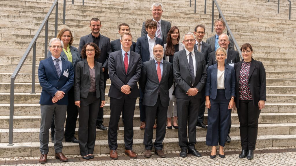 Bild der Forschungsgruppe zur Geschichte der Innenministerien in Bonn und Ost-Berlin